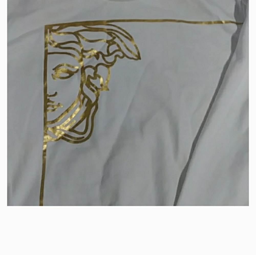 Clothes - Picture 5 of 5